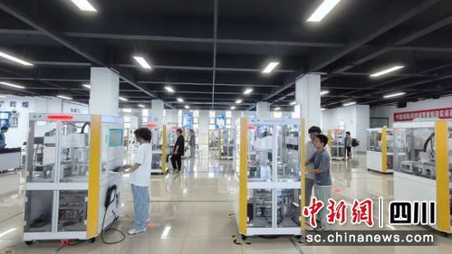 綿陽(yáng)科技城智能制造公共實(shí)訓(xùn)基地迎來(lái)首批軟件設(shè)計(jì)學(xué)員